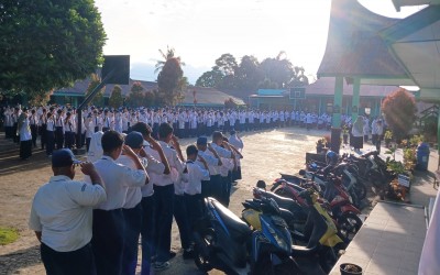 Pelaksanaan Upacara Bendera